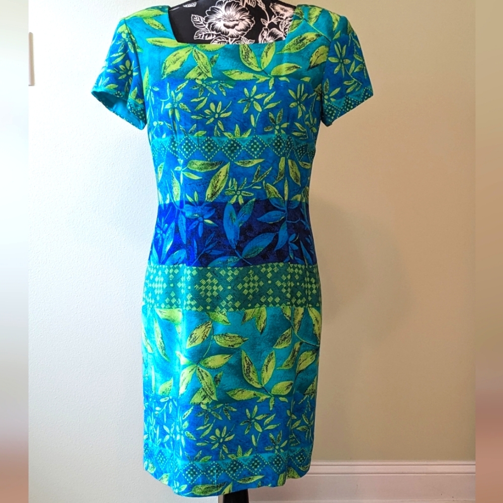 Jessica Howard Floral Dress Cap Sleeves, Cover Zipper, Lined. Size 8 Petite
